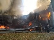 В Киевской области горит детская спортивная школа