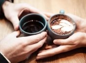 Хто повинен платити після першого побачення: правила етикету