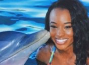 Дельфин на Багамах вернул девушке упавший в океан iPhone (Видео)