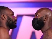 Небитый супертяж отправил соперника в стоячий нокаут (видео)