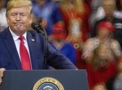 Трамп выходит на ринг: американский президент примерил на себя роль боксера (Фото)