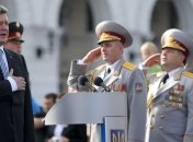 Порошенко: Еще никогда за 23 года этот день не был таким величественным