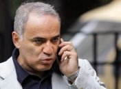 Стильный мобильник для пожилых людей