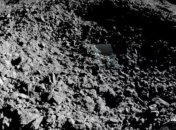 Обратная сторона Луны: Yutu-2 прислал снимки странного вещества (Фото)