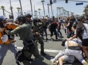 СМИ: Трамп хотел направить в Вашингтон 10 тысяч военных для подавления беспорядков