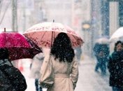 Из весны в осень: синоптики рассказали о погодных "качелях" в Украине на выходных