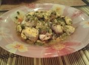 Рецепт дня: куриная грудка с зеленью в горшочке