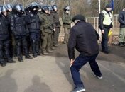 Полиция отпустила почти всех задержанных в Новых Санжарах