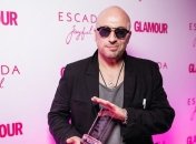 Дмитрий Нагиев стал эффектной брюнеткой 