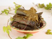 Консервируем виноградные листья для долмы - самое время