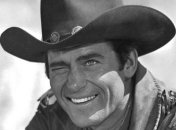 Умер легендарный американский актер Клинт Уокер 