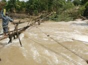 Жители Киргизии эвакуируются из-за прорыва высокогорного озера