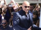 Вин Дизель перенес премьеру "Форсажа 8"