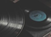 Самые блестящие песни: The Guardian выбрал сотню лучших синглов Британии