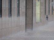 Из-за тайфуна возле Токио закрыли самый большой аэропорт