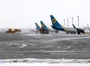 В аэропорту "Запорожье" самолет во время посадки занесло