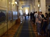 Ексдепутати могтимуть і надалі ходиди до Верховної Ради