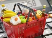 Украинцы тратят на еду почти половину своего месячного дохода