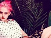 Розоволосая школьница стала новым лицом MAYBELLINE NY