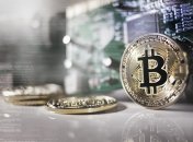Посадовці та поліцейські активно вкладаються в криптовалюту