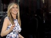 Дженнифер Энистон устроила скандал из-за Джоли и Питта