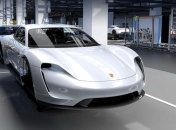 Porsche анонсировала мощный электрокар