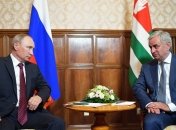 В НАТО дали оценку визиту Путина в Абхазию
