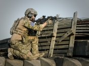 Військовий зі зброєю