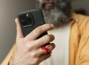 Смартфон у чохлі краще не заряджати