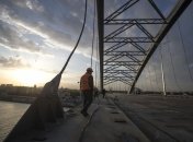 Мостовий перехід у бік Воскресенки ще дороблюють