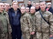 Військовополонених жінок вже повернули в Україну