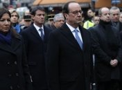 Олланд предложил продлить режим чрезвычайного положения во Франции