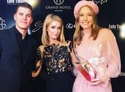 Катя Осадчая с Пэрис Хилтон позировали на камеры во Львове 