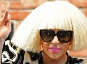 Леди Гага побрила голову