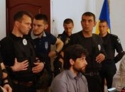 Суд не смог начать рассмотрение дела боевика Лусварги