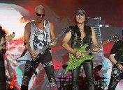 "Оставайтесь здоровым и в безопасности": Scorpions представили новый трек