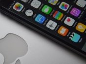 Apple призналась, что специально замедляет старые iPhone