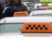 Кабмін дозволив таксі їздити по смузі громадського транспорту