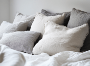 Подушки потрібно регулярно очищати (зображення створено за допомогою ШІ)