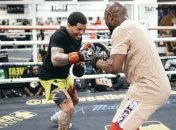 Чемпион мира рассказал, за счет чего Лопес может победить Ломаченко