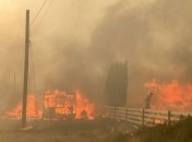 Лесной пожар уничтожил целый город в Канаде (фото и видео)