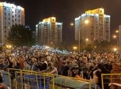 Протесты в Беларуси: люди вышли на пикет в знак солидарности с дипломатами