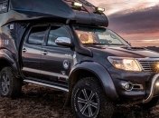 Пикап Toyota превратили в комфортный дом на колесах (Фото)