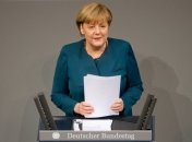 Меркель призывает Украину продемонстрировать преданность демократии