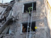 Будинок у Києві, що постраждав під час атаки