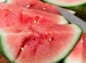 Медики рассказали, какие продукты могут очистить почки