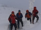 В Карпатах другий день шукають зниклого туриста: фото рятувальної операції