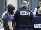 Во Франции женщина напала с ножом на посетителей в супермаркете