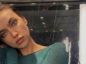 Подальше от суеты: Ирина Шейк прогулялась по Нью-Йорку со своей дочерью (Фото)