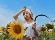 украинка в поле